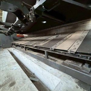 Cắt AMADA H-4065 40650125 1987