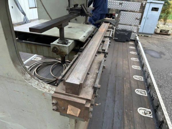 Máy chấn KOMATSU PHS80×200