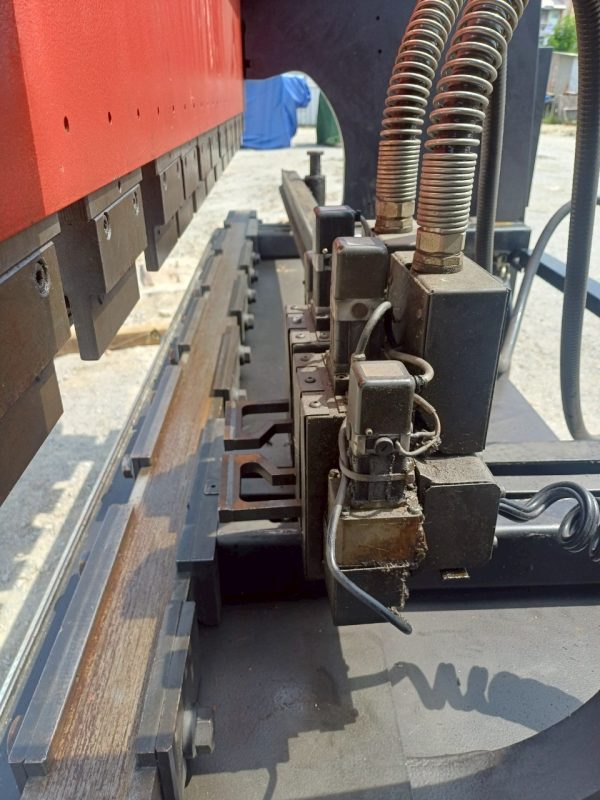 Máy Chấn CNC Amada FBD8025 - Hình ảnh 5