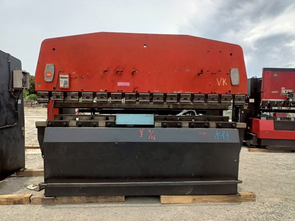 Máy Chấn Amada RG100