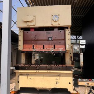 Máy Dập Amada TPW-200C 200T (SX: 1991)