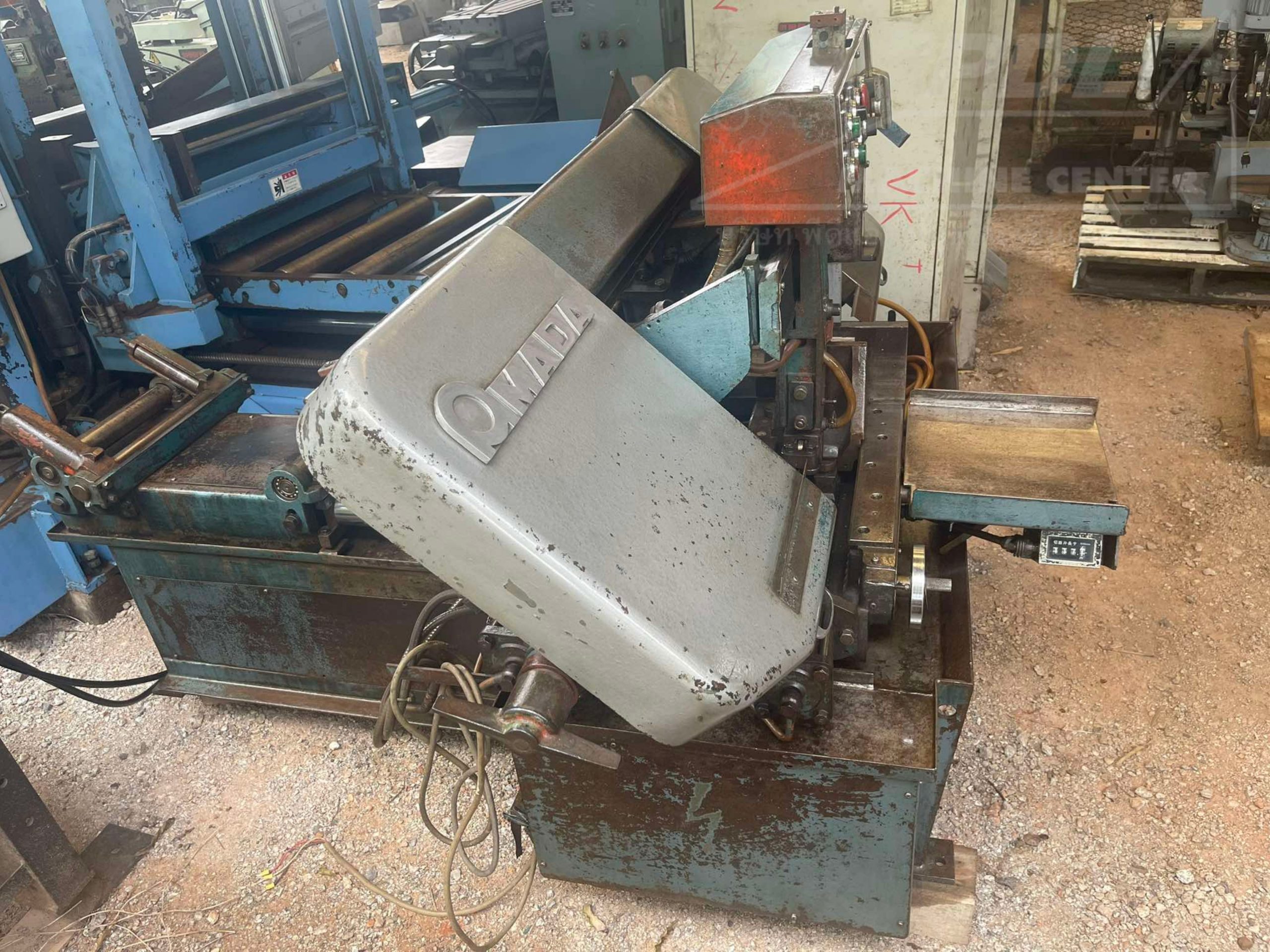 1136 Band Saw Amada HA-250 - Image 4